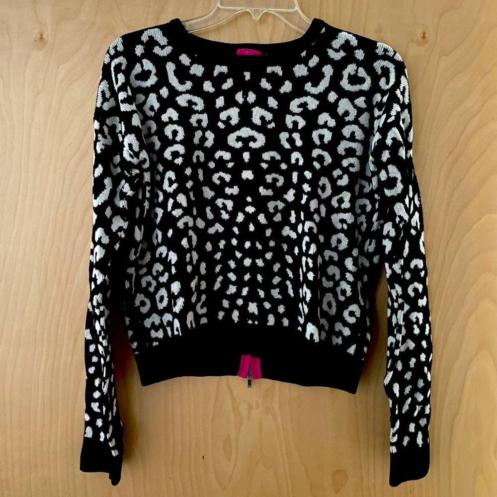C&C California Leopard Print Knit Sweater With Ba… - image 1